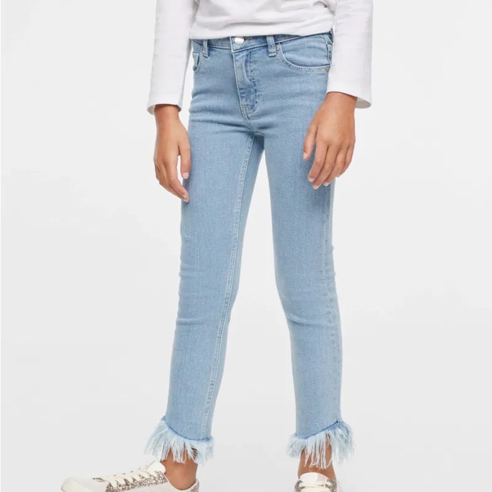Mango Light Blue Cropped Jeans with Frayed Hem